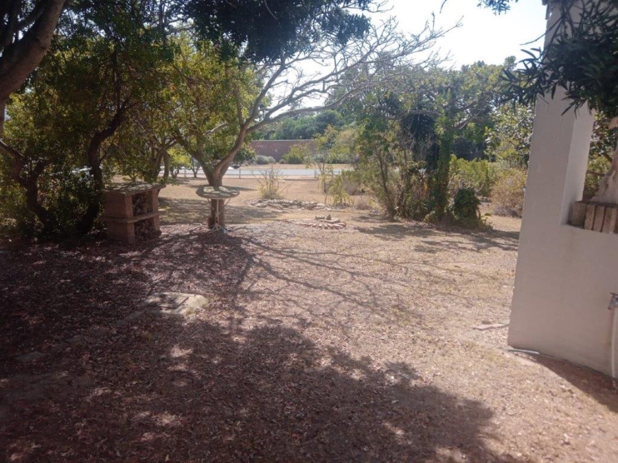 3 Bedroom Property for Sale in Wavecrest Eastern Cape